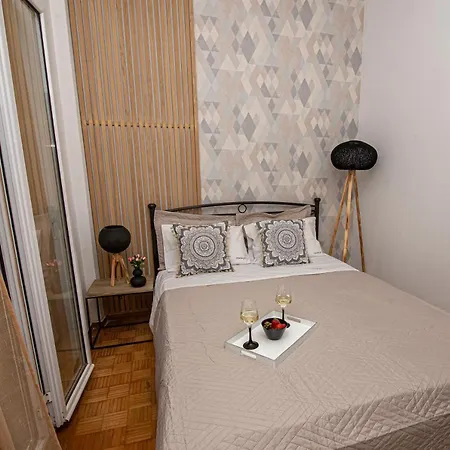 Theodosia Apartment